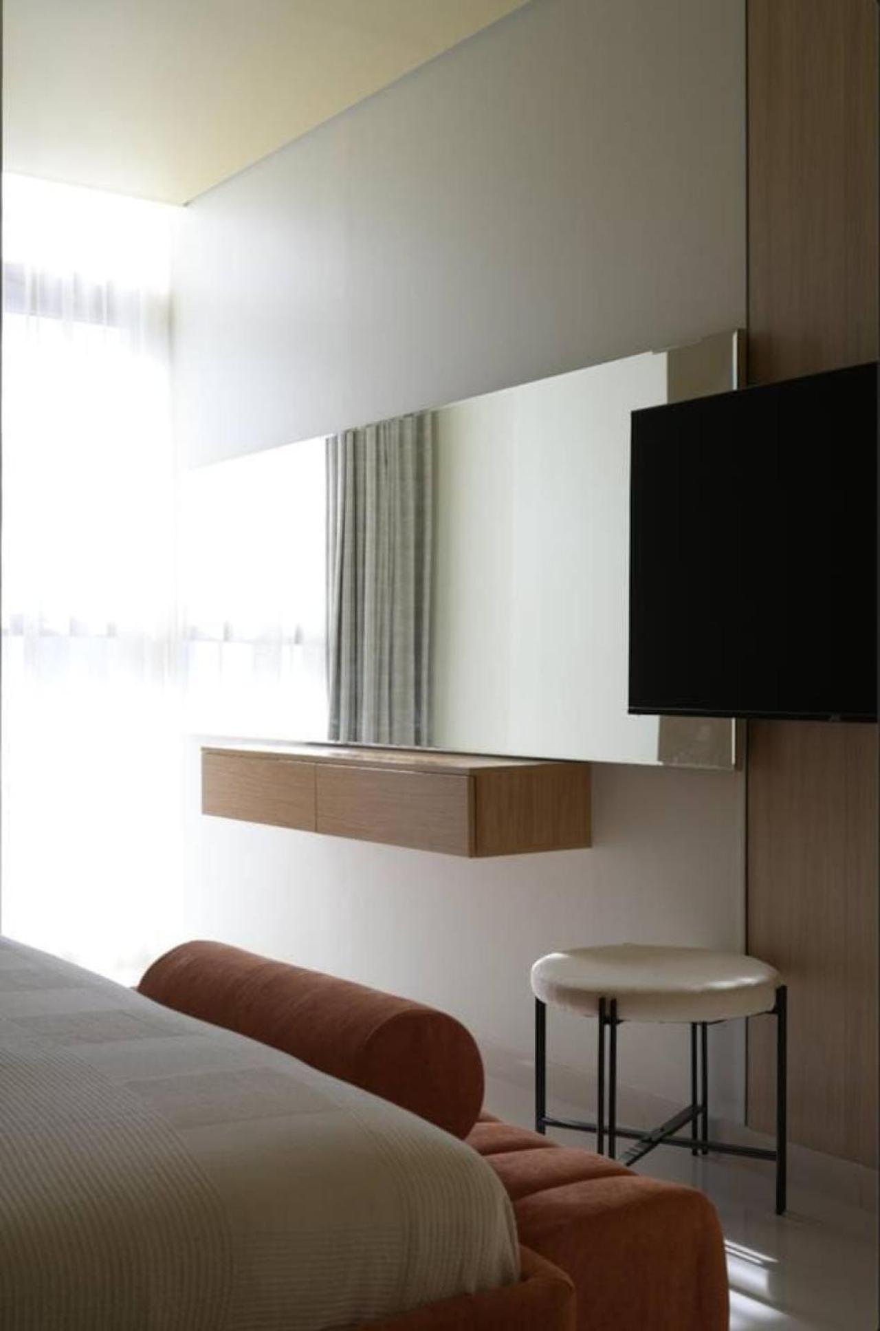 Apartment Stunning 1bhk In Prime Location 5 Star Amenities