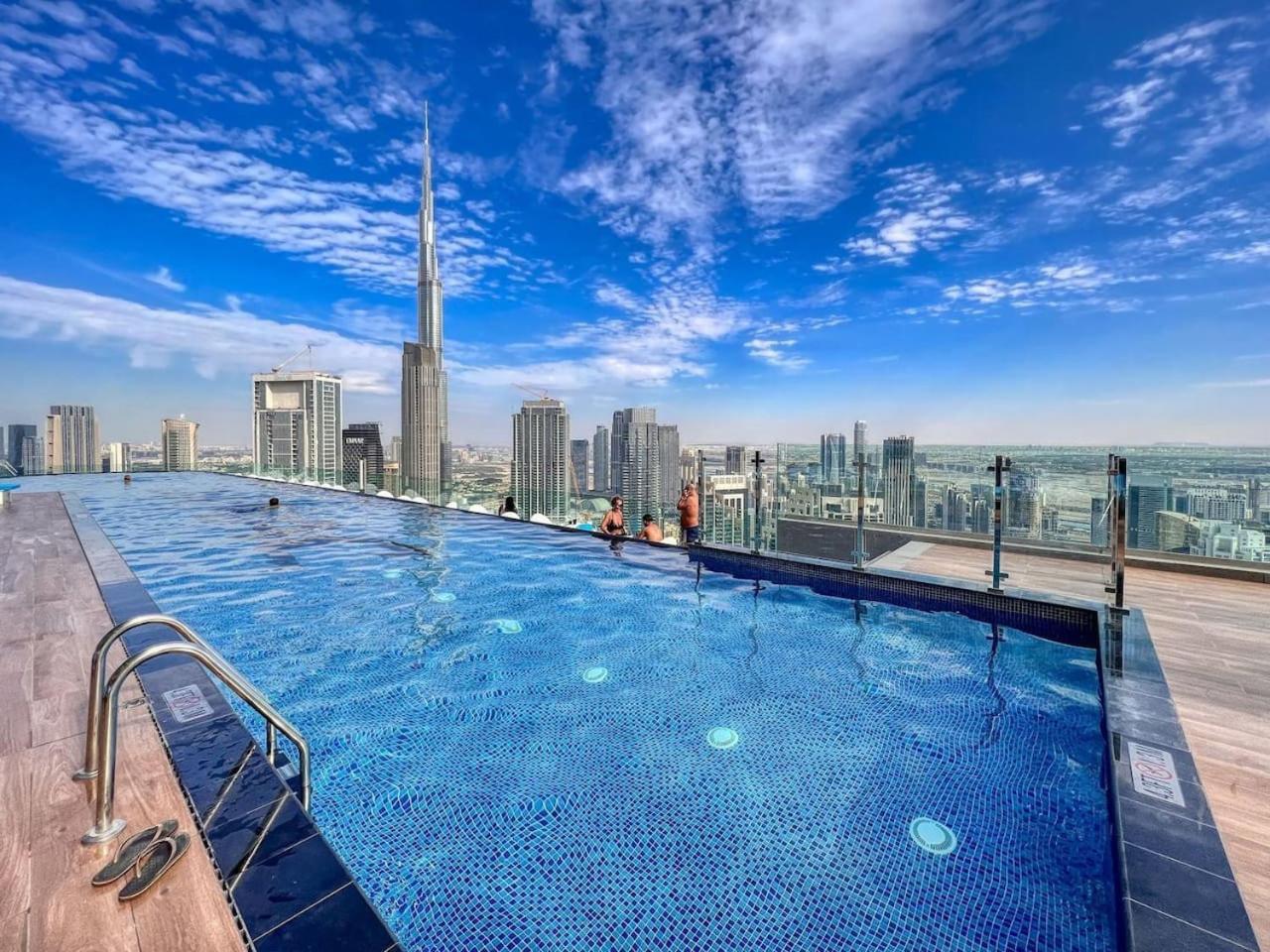 Stunning 1bhk In Prime Location 5 Star Amenities * Dubai
